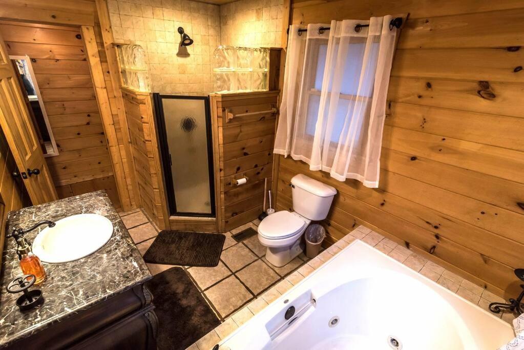 Private Creekside Cabin+Hot Tub,Pool Table, & Pets Ellijay Extérieur photo