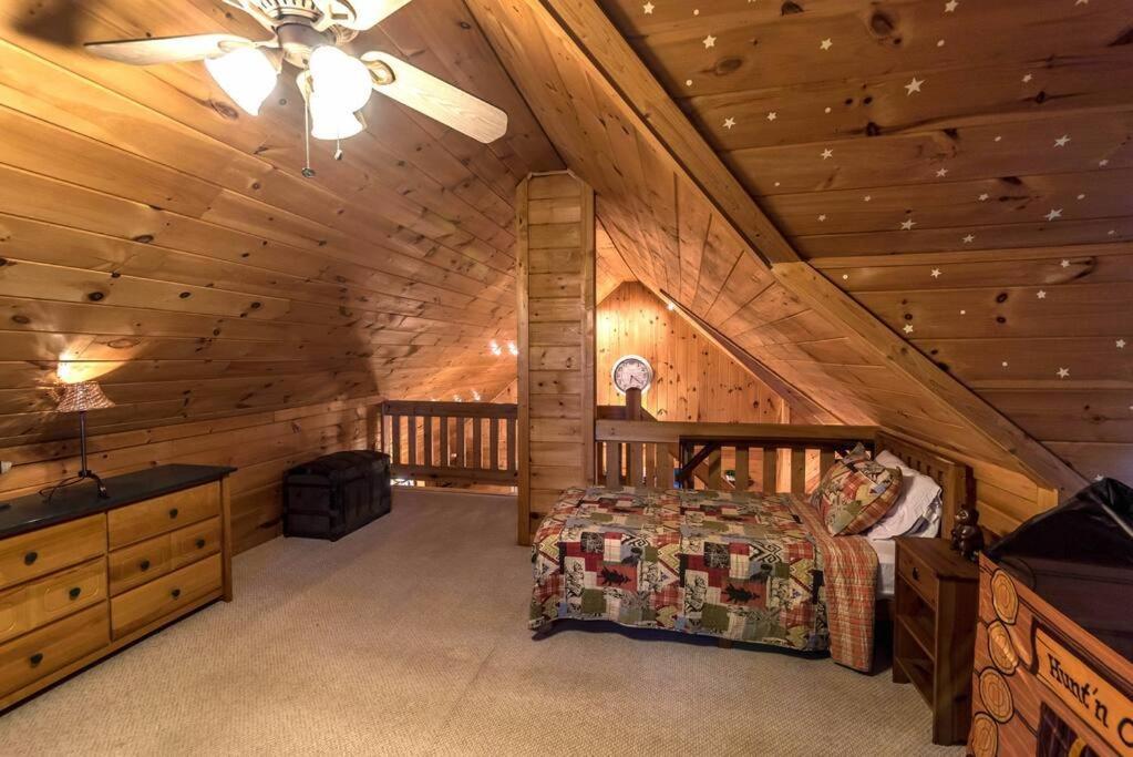 Private Creekside Cabin+Hot Tub,Pool Table, & Pets Ellijay Extérieur photo