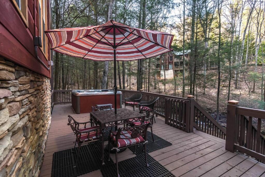 Private Creekside Cabin+Hot Tub,Pool Table, & Pets Ellijay Extérieur photo